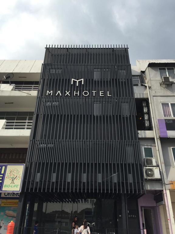Max Hotel Subang Jaya Exterior photo